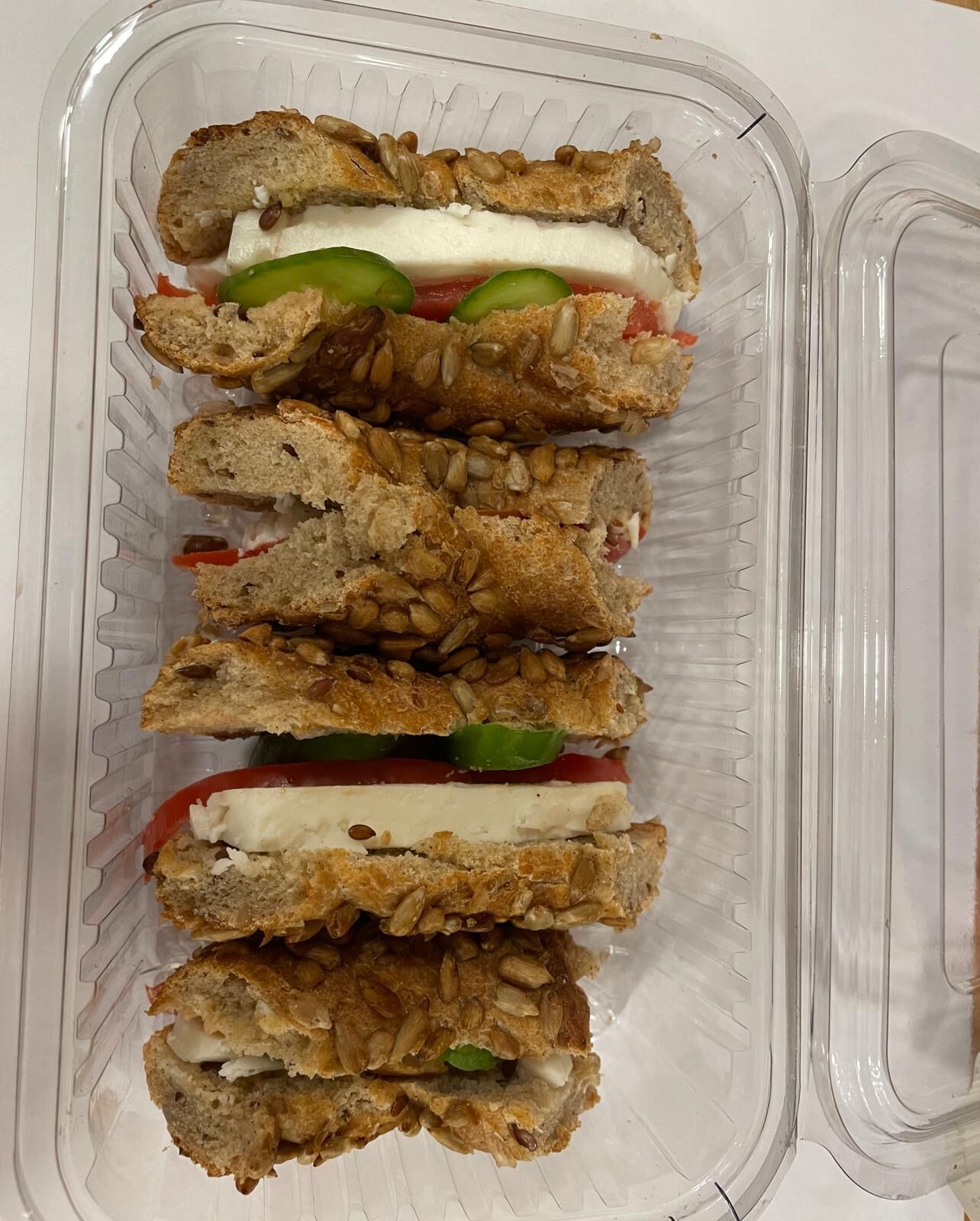 Köylüce Tahıllı Simit Sandviç